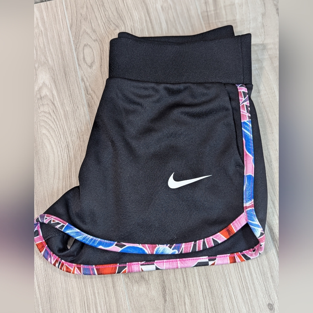 Women's Nike Dolphin Hem Shorts Size Small Black Multi Trim